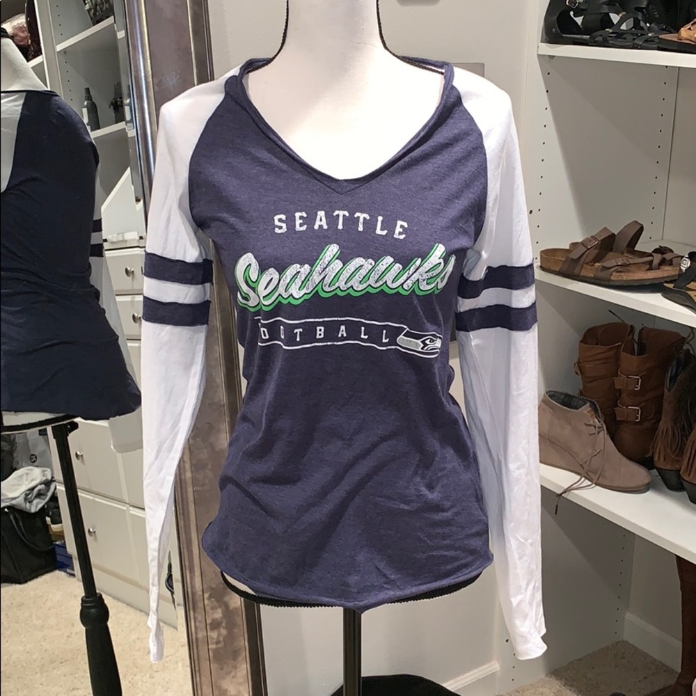 💚💙NWOT💙💚 Seattle Seahawks L/S shirt
